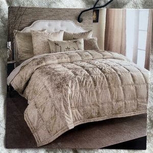 Michael Aram metallic textured cover queen coverlet silver!!!